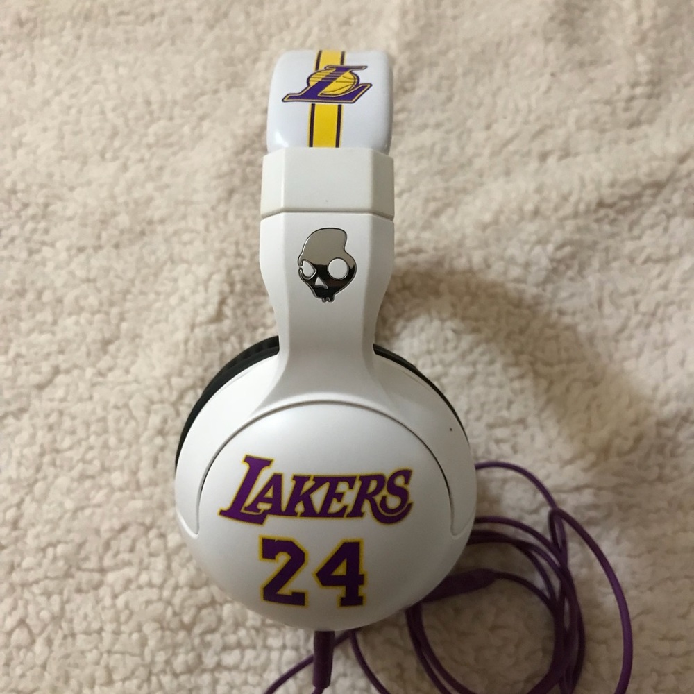 Lakers Headphones - Picture 2 of 3
